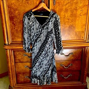 Size 6 Eva Blue mid-length dress